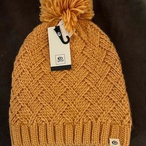 New with tags! O’Neil beanie